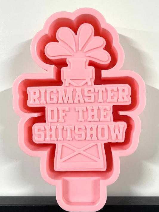 Rigmaster Of The Shitshow Oil Rig Mold