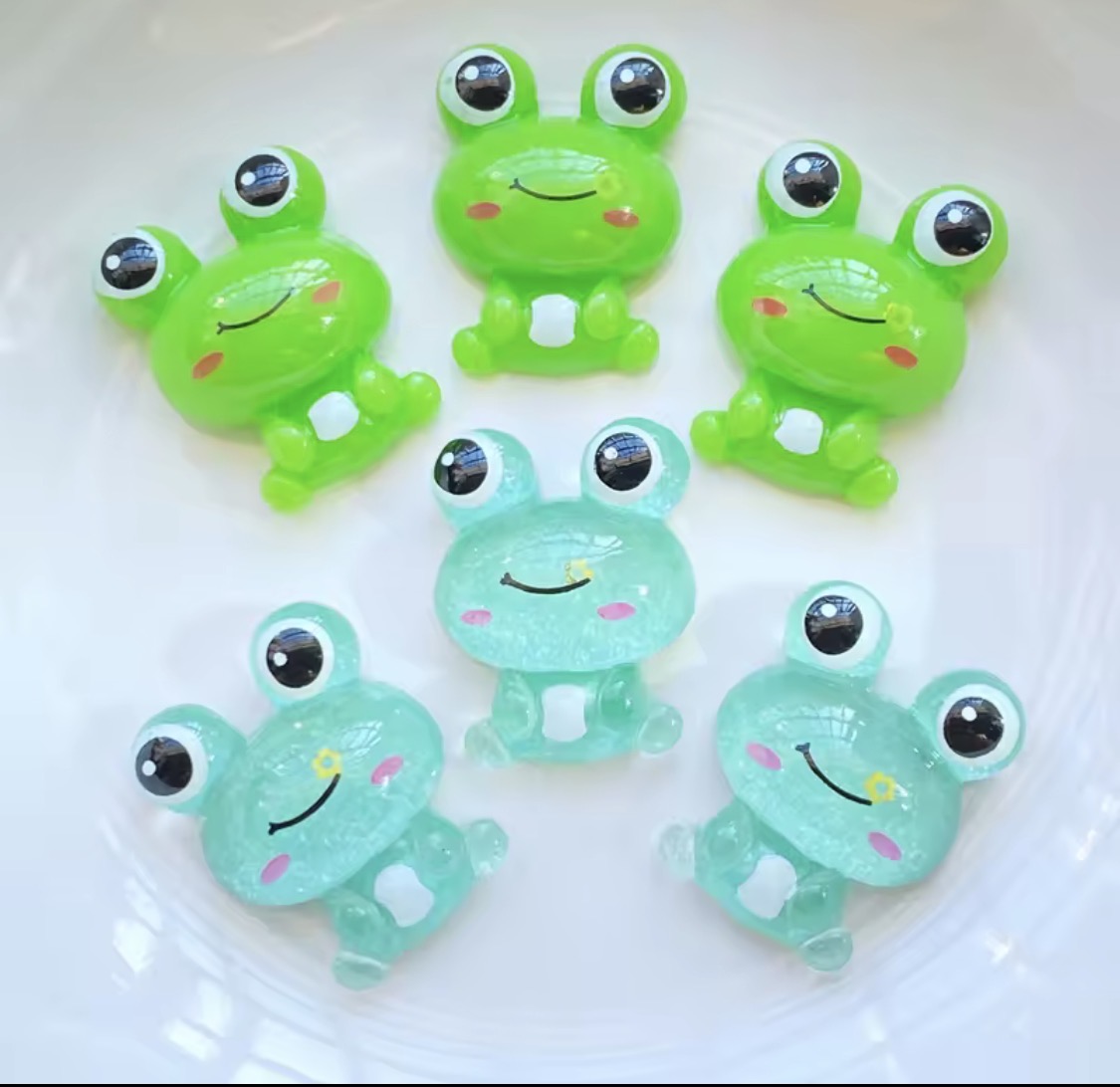 Frogs Resin Charms - 10 pc