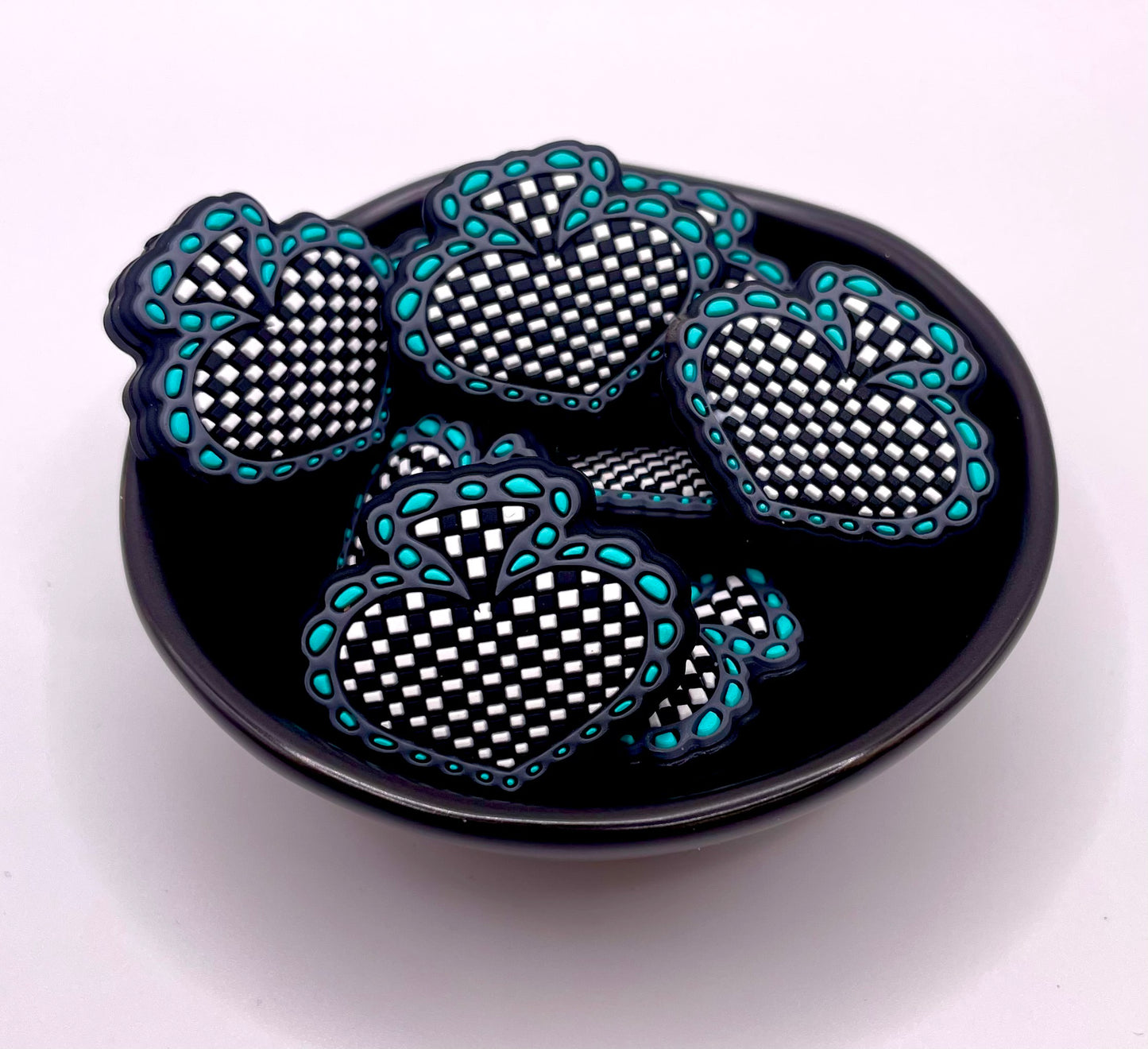 Checkered Turquoise Conch Spade Focal Bead