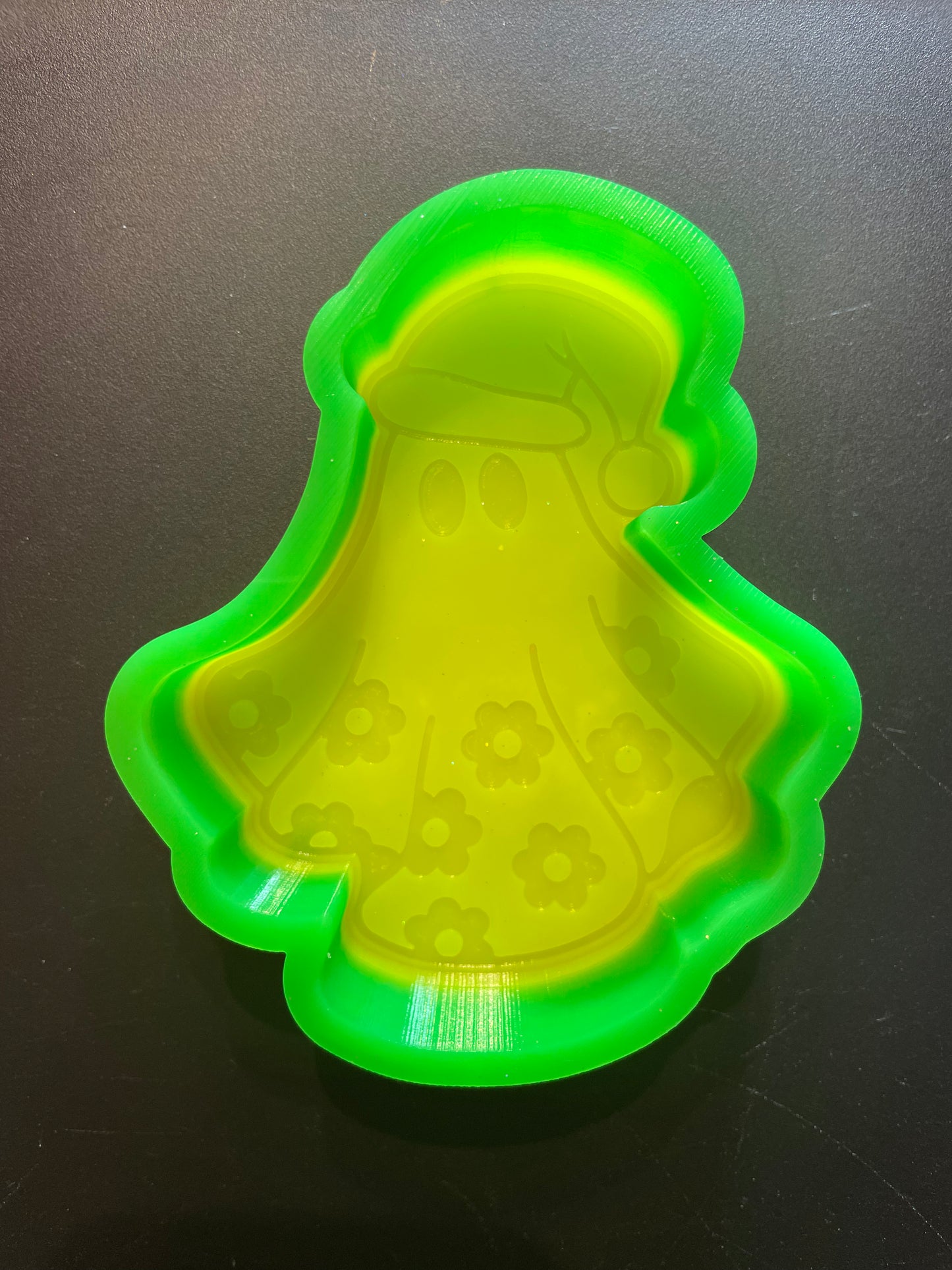 Flowery Christmas Ghost Mold