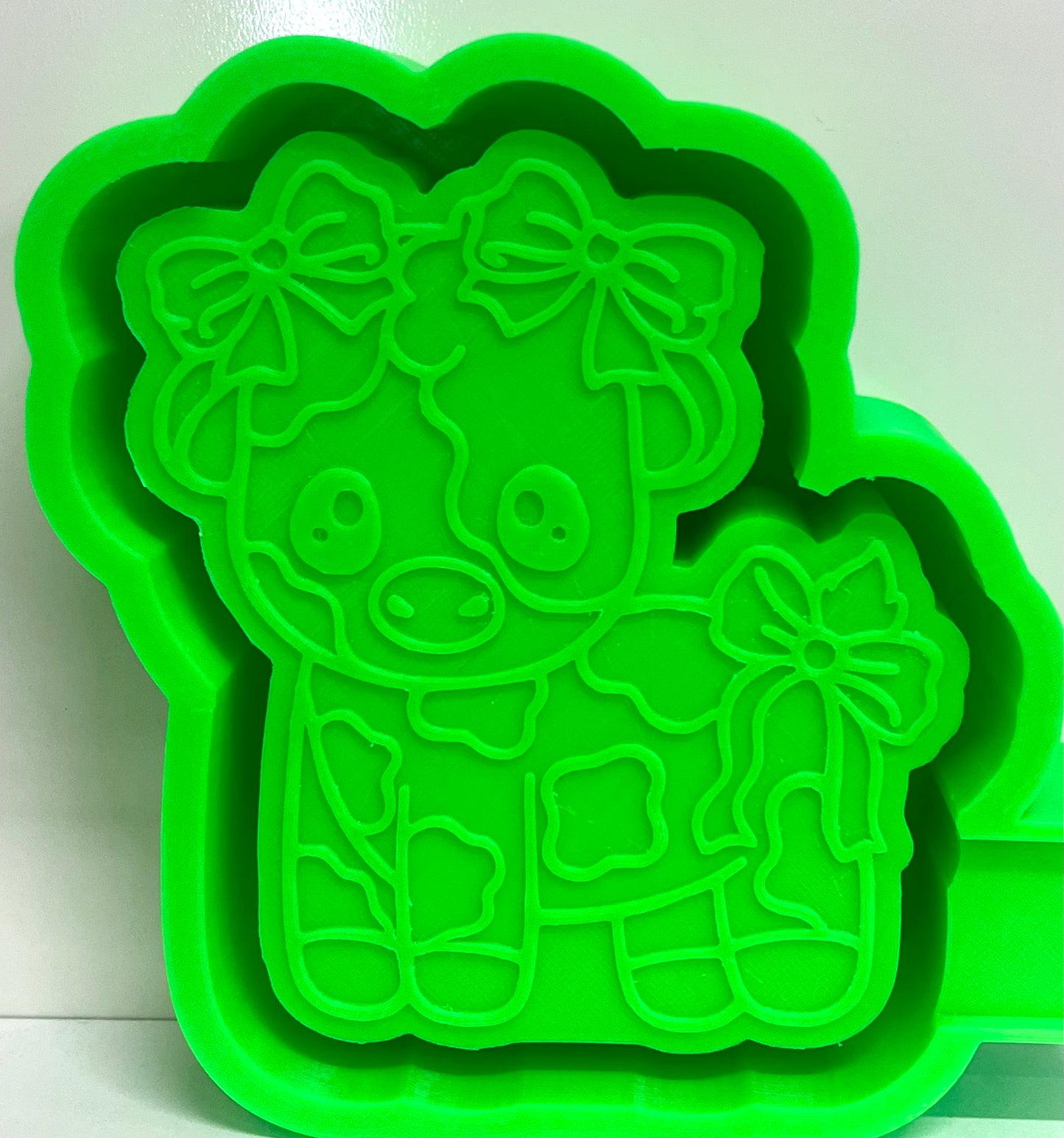 Cutie Cow with Bows Mold