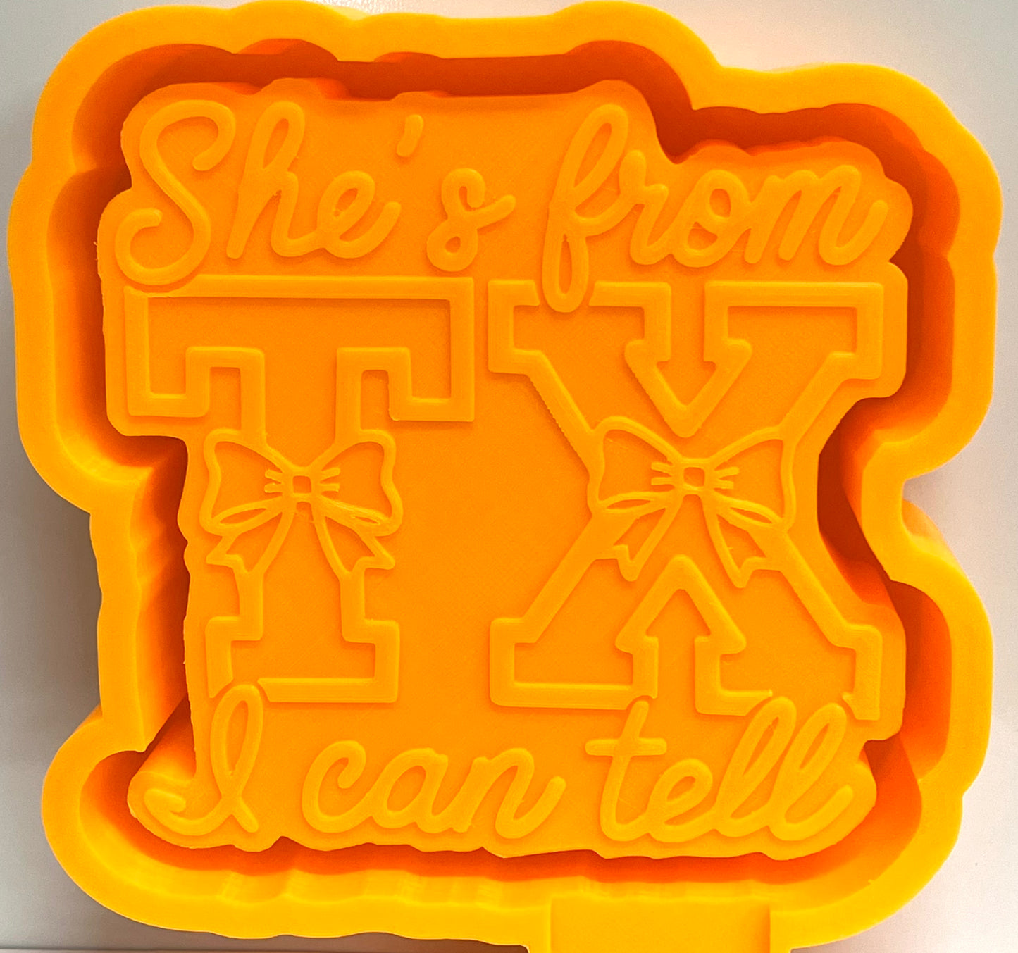 She’s From Texas Bows Mold