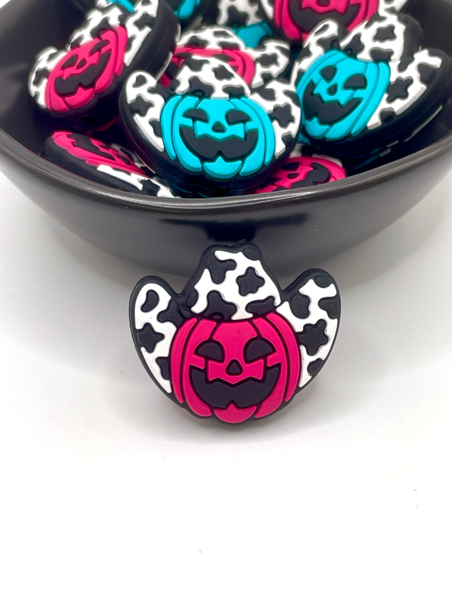 Cow Print Turquoise Jack O’ Lantern Focal Bead