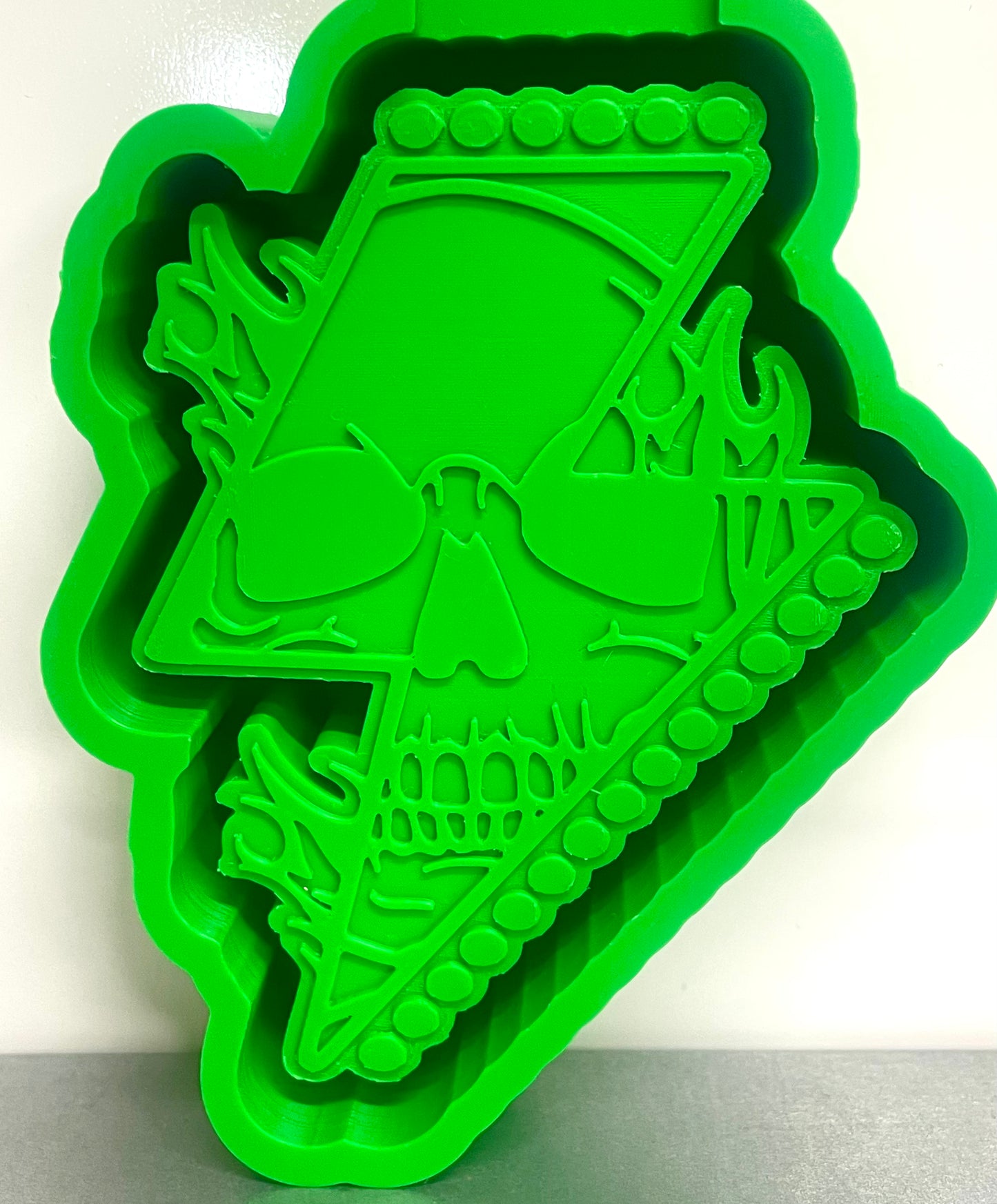 Skeleton/Skull Flaming Lightening Bolt Mold