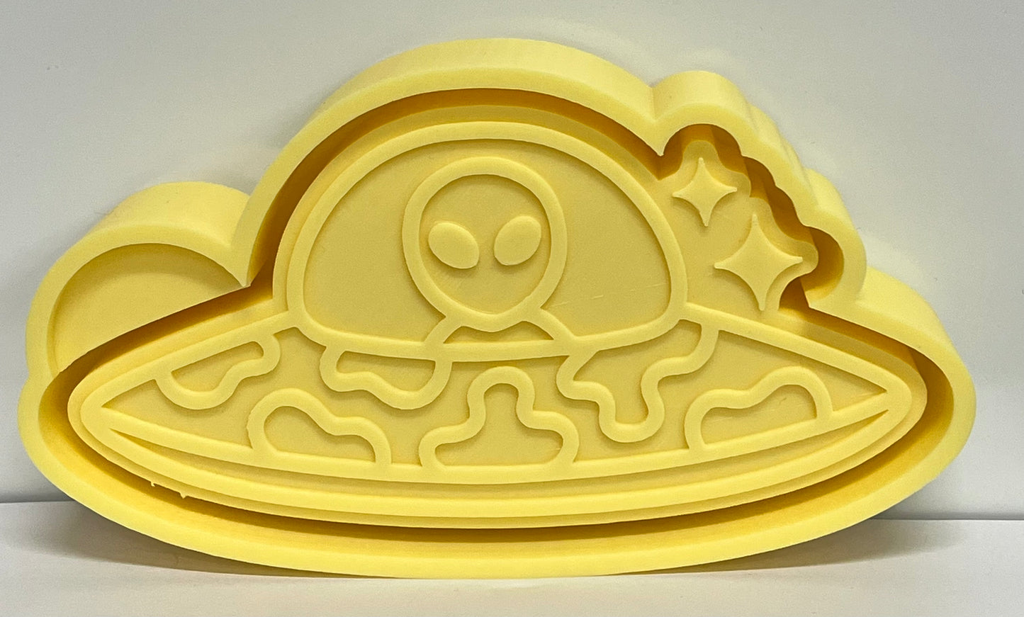 Alien in UFO Mold