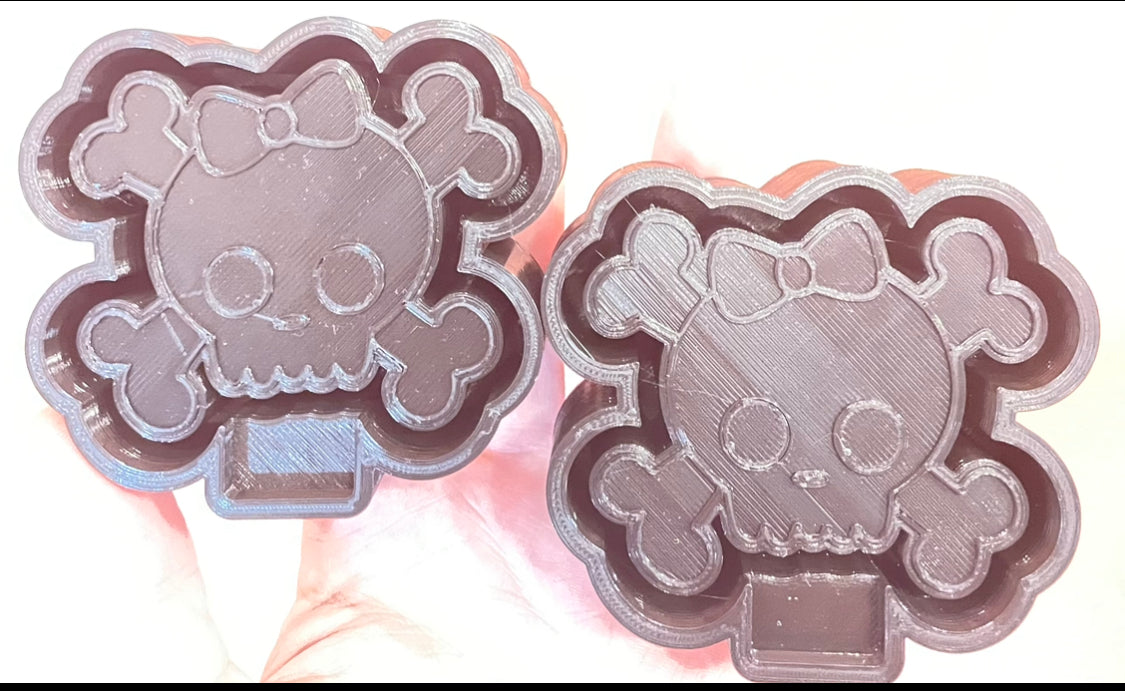 Skull & Crossbones with Bow Vent Clip Molds