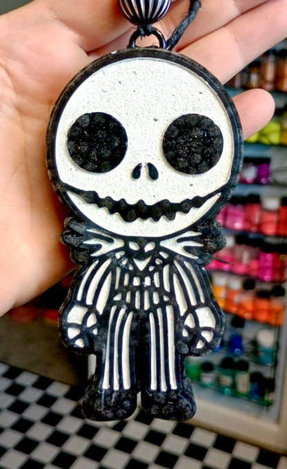 Cartoon Black & White Skeleton Halloween Guy Mold