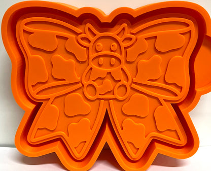 Cutie Cow Bow Mold