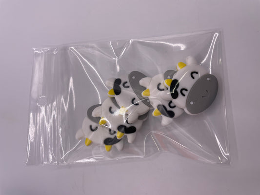 Discounted Cow Focal Beads - 4ct