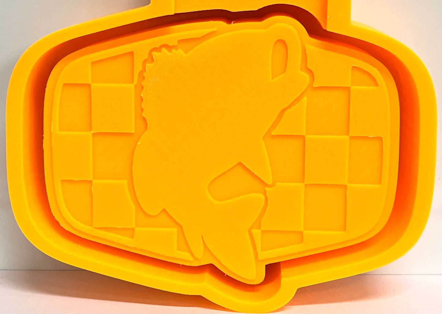 Checkered Buckle with Fish Mold