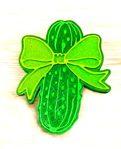 Pickle with Bow Mold