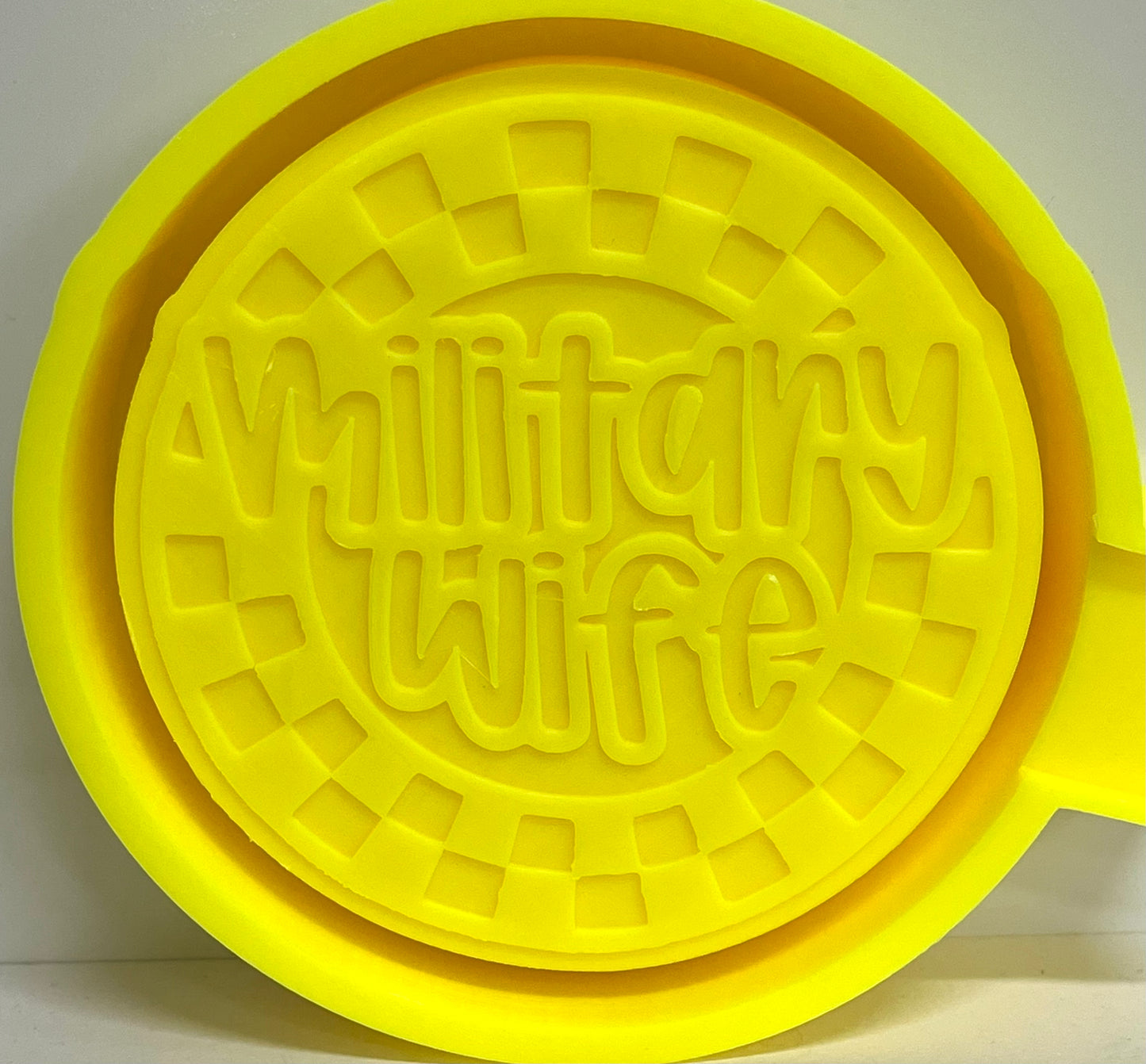 Military Wife Checkered Circle Mold