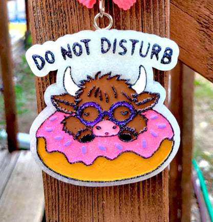 Do Not Disturb Sunglasses Highland Cow Mold